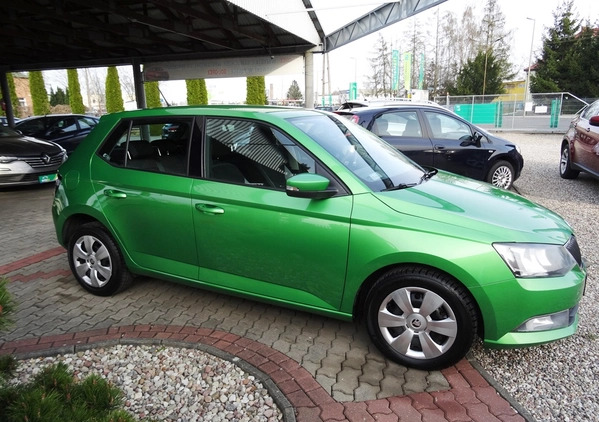 Skoda Fabia cena 28900 przebieg: 190000, rok produkcji 2016 z Płoty małe 301